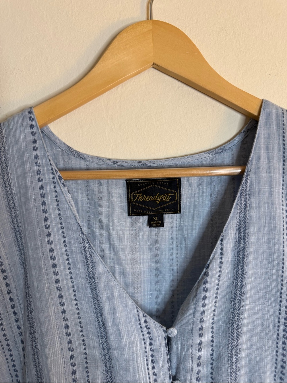 Threadgrit Blue Striped Button-Front V-Neck Top Blouse Size XL - Picture 2 of 6
